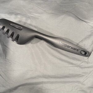 Tupperware Charcoal Pasta Server